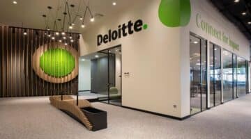 وظائف شركة Deloitte  لجميع الجنسيات